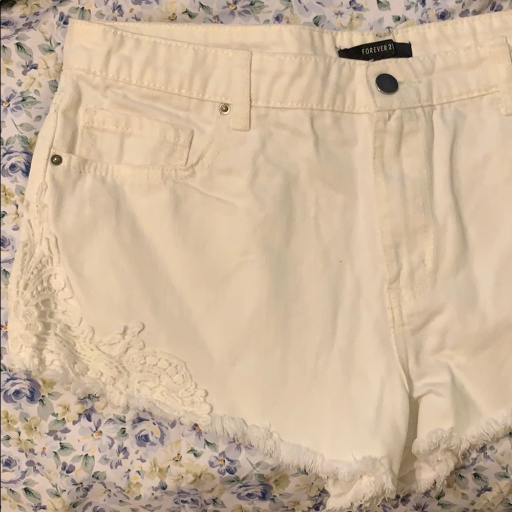 White Lace Shorts Sz 31